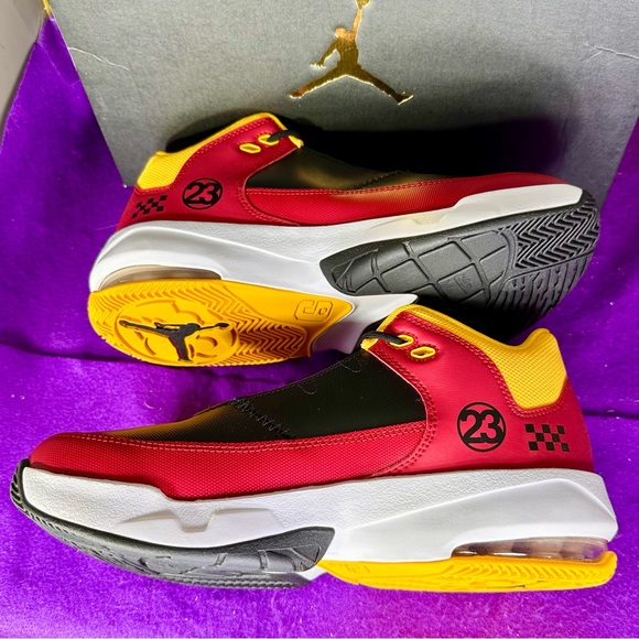 Jordan Max Aura 3 SE GS Red Black University Gold DJ6245 607 Men’s 6 Wmns 7.5 - Picture 10 of 12